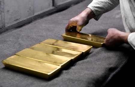 Gold sits above $2,000 on track for best year since 2020