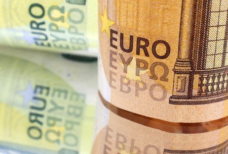 România plănuiește obligațiuni verzi, reducând emisiunea netă de euroobligațiuni în 2024
