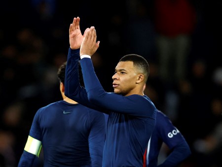 Soccer-Mbappe undecided on his future as contract winds down