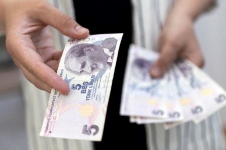 Turkey cenbank ups lira repo funding for first time in 3 months