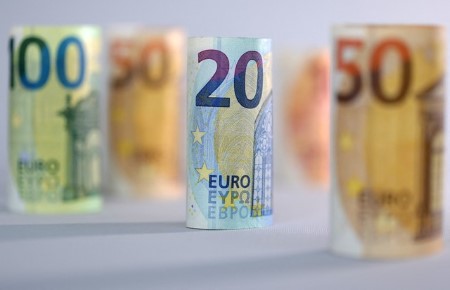 Euro zone government bond yields rise after Fed's Waller remarks