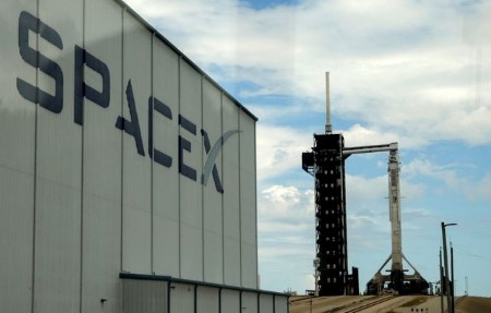 Misja załogowa SpaceX przełożona z powodu wycieku sprzętu naziemnego